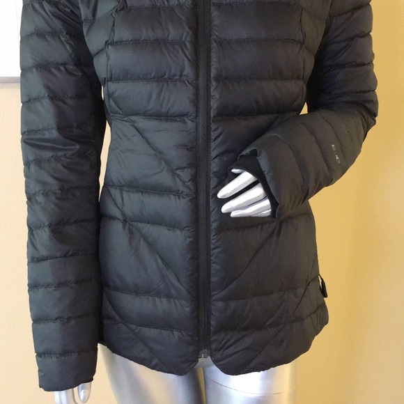 The North Face Women's Lucia Hybrid Down Jacket in black - Picture 3 of 15
